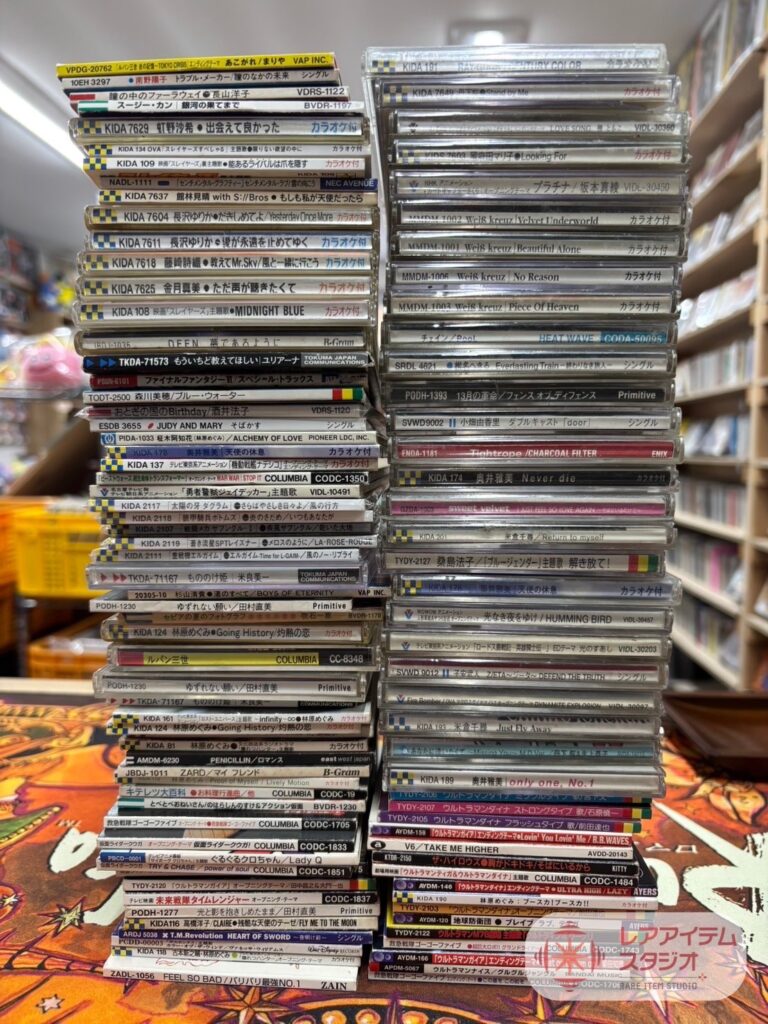90年代中心のJ-POPシングルを多数お持ち込みいただきました！